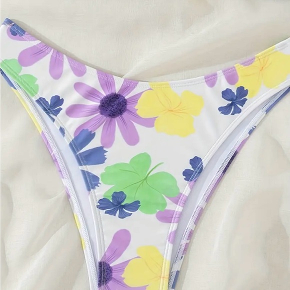 Bikini full set floral design New size Medium - Picture 3 of 6